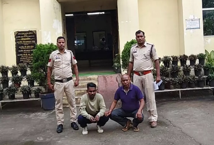 पुलिस में नौकरी लगाने ने नाम पर लाखों की ठगी: 8 के खिलाफ FIR, 2 गिरफ्तार