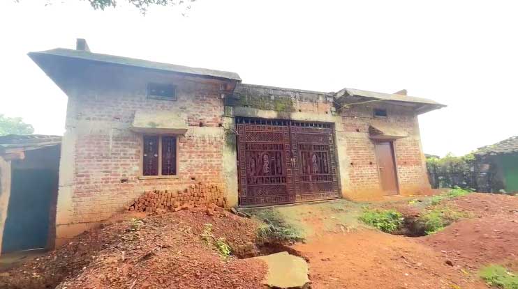 ऑपरेशन आघात : कुख्यात गांजा तस्कर की 50 लाख की संपत्ति SAFEMA कोर्ट के आदेश पर जप्त ऑपरेशन आघात : कुख्यात गांजा तस्कर की 50 लाख की संपत्ति SAFEMA कोर्ट के आदेश पर जप्त