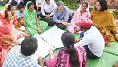 आदि कर्मयोगी अभियान के राज्य नोडल अधिकारी श्री एम. राज मुरूगन कबीरधाम के ग्रामीणों से किया सीधा संवाद