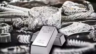 15 दिन में 42,800 रुपये तक सस्ती हुई चांदी,चांदी के भाव में गिरावट जारी 15 दिन में 42,800 रुपये तक सस्ती हुई चांदी,चांदी के भाव में गिरावट जारी