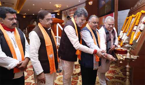 वोटर शुद्धिकरण लोकतंत्र के लिए अमृत है : तरुण चुग वोटर शुद्धिकरण लोकतंत्र के लिए अमृत है : तरुण चुग