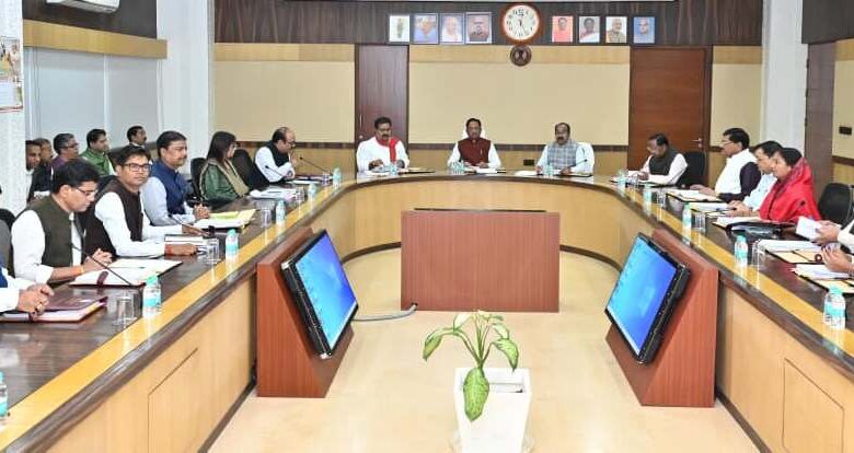 कैबिनेट बैठक में धान खरीदी के लिए अतिरिक्त गारंटी सहित कई बड़े निर्णय कैबिनेट बैठक में धान खरीदी के लिए अतिरिक्त गारंटी सहित कई बड़े निर्णय