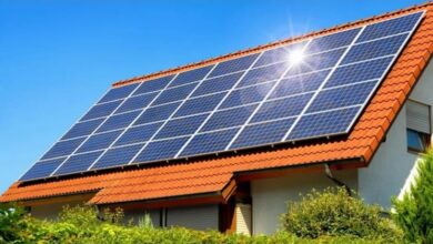 पीएम सूर्य घर योजना में घूसखोरी: संविदा कर्मचारी बर्खास्त, जेई निलंबित