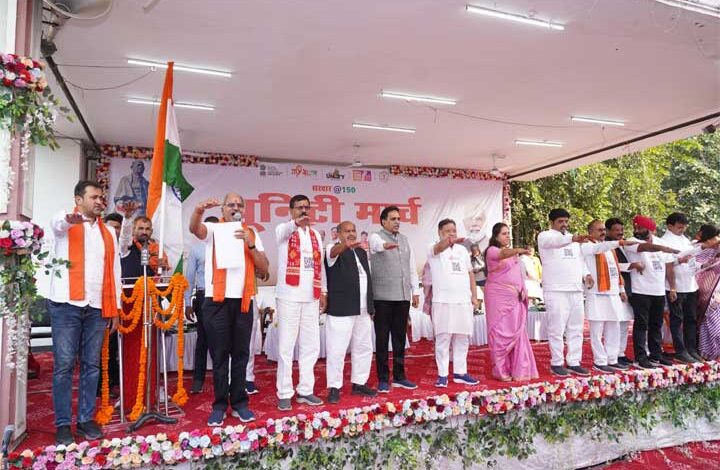 सांसद बृजमोहन के नेतृत्व में छत्तीसगढ़ की सबसे बड़ी,  8 किलोमीटर लंबी यूनिटी मार्च निकली