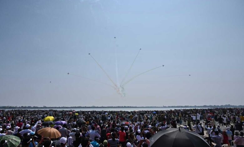 राज्योत्सव पर वायु सेना की टीम का रोमांचक एयर शो, सेंध जलाशय के ऊपर आसमां में गूंजा ‘जय जोहार’ और ‘छत्तीसगढ़िया सबले बढ़िया’