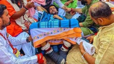 बड़ी खबर : कृष्ण नगरी पहुंचने से पहले ही बेदम हुए धीरेंद्र कृष्ण! अचानक जमीन पर गिरे