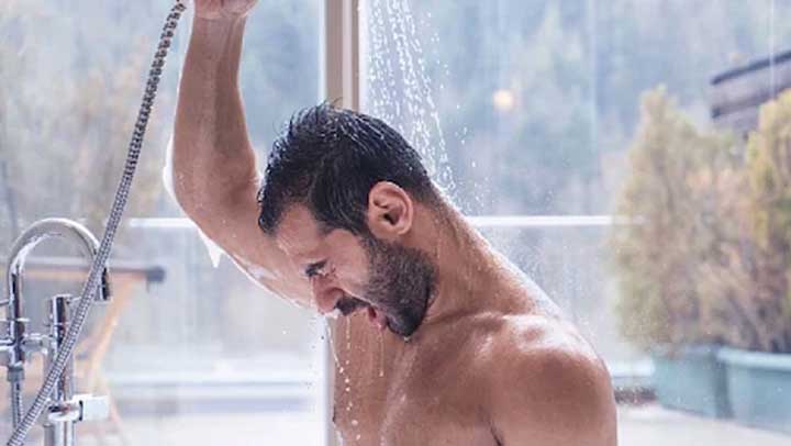 सर्दियों में ठंडे पानी से नहानी चाहिए या गर्म सर्दियों में ठंडे पानी से नहानी चाहिए या गर्म