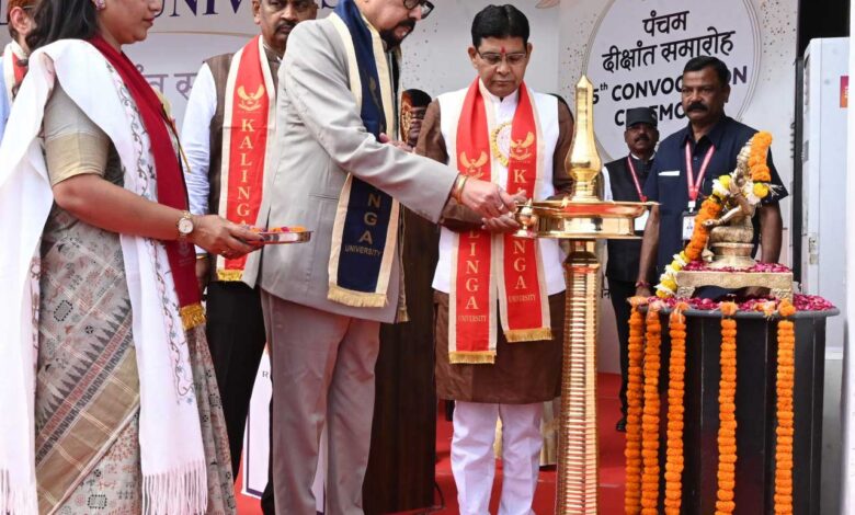 अनुशासित और समय के पाबंद होंगे तो सफलता अवश्य मिलेगी- राज्यपाल डेका अनुशासित और समय के पाबंद होंगे तो सफलता अवश्य मिलेगी- राज्यपाल डेका