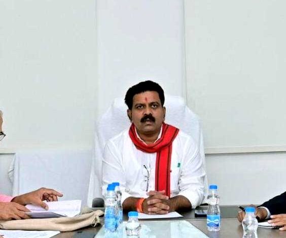 पेसा अधिनियम के नियमों को अधिक प्रभावी बनाने उपमुख्यमंत्री विजय शर्मा ने सभी विभागों से समन्वय हेतु ली बैठक पेसा अधिनियम के नियमों को अधिक प्रभावी बनाने उपमुख्यमंत्री विजय शर्मा ने सभी विभागों से समन्वय हेतु ली बैठक