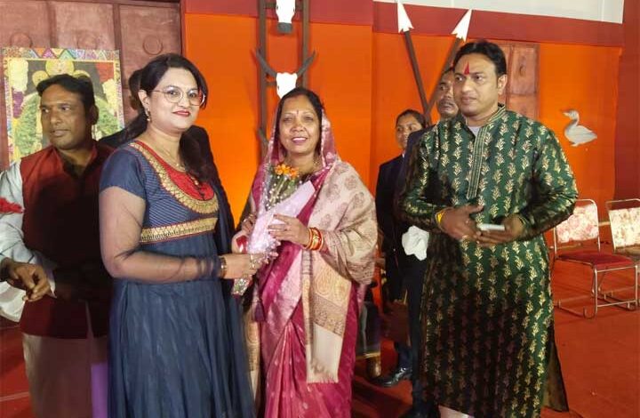 गोंडवाना महोत्सव 2025 का हुआ समापन श्रीमती कौशल्या देवी साय रही मुख्य अतिथि वैदिक न्यूज की एम् डी सैय्यद सलमा का हुआ सम्मान गोंडवाना महोत्सव 2025 का हुआ समापन श्रीमती कौशल्या देवी साय रही मुख्य अतिथि वैदिक न्यूज की एम् डी सैय्यद सलमा का हुआ सम्मान