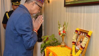 राज्यपाल श्री डेका ने संत बाबा गुरु घासीदास जयंती पर पुष्पांजलि अर्पित की राज्यपाल श्री डेका ने संत बाबा गुरु घासीदास जयंती पर पुष्पांजलि अर्पित की