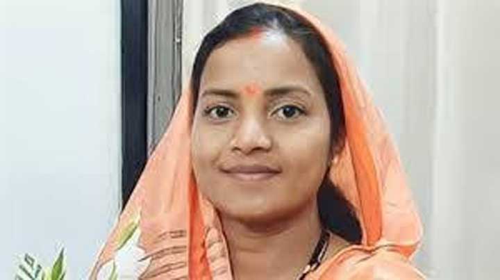 जनहित सर्वाेपरि: मंत्री श्रीमती लक्ष्मी राजवाड़े मौके पर ही कराया लंबित समस्या का समाधान जनहित सर्वाेपरि: मंत्री श्रीमती लक्ष्मी राजवाड़े मौके पर ही कराया लंबित समस्या का समाधान