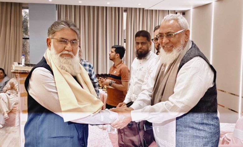 आल इंडिया मेमन जमात फेडरेशन का डाक्टरों मेडिकल स्टुडेंट का हुआ सम्मान वैदिक न्यूज की एम् डी सैय्यद सलमा ने मेहमानों को मुस्लिम डायरेक्टरी का दिया तोहफा आल इंडिया मेमन जमात फेडरेशन का डाक्टरों मेडिकल स्टुडेंट का हुआ सम्मान वैदिक न्यूज की एम् डी सैय्यद सलमा ने मेहमानों को मुस्लिम डायरेक्टरी का दिया तोहफा