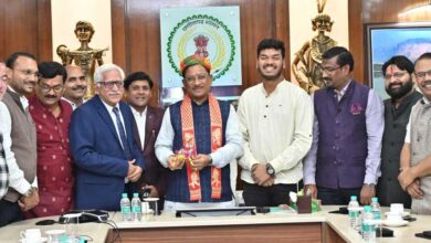 पत्रकारों की लेखनी केवल सूचना का माध्यम ही नहीं, पर्यटन को प्रोत्साहन देने का एक सशक्त साधन भी – मुख्यमंत्री विष्णुदेव साय पत्रकारों की लेखनी केवल सूचना का माध्यम ही नहीं, पर्यटन को प्रोत्साहन देने का एक सशक्त साधन भी – मुख्यमंत्री विष्णुदेव साय