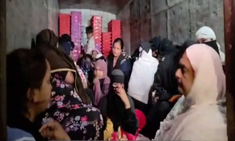 अंबरनाथ नगर परिषद में फर्जी मतदान को लेकर बवाल अंबरनाथ नगर परिषद में फर्जी मतदान को लेकर बवाल