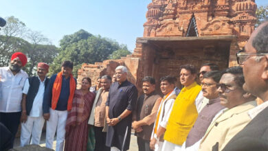 मंत्री गजेन्द्र सिंह शेखावत ने किया ऐतिहासिक सिरपुर के पुरातात्विक स्थलों का निरीक्षण मंत्री गजेन्द्र सिंह शेखावत ने किया ऐतिहासिक सिरपुर के पुरातात्विक स्थलों का निरीक्षण