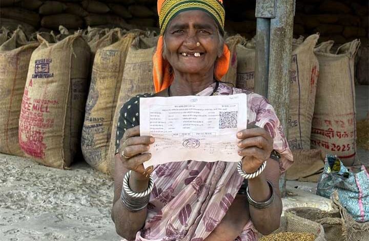 धान बेचकर शिक्षा और दलहन की खेती की ओर बढ़ता आमदी की बिटावन बाई के परिवार का सफर