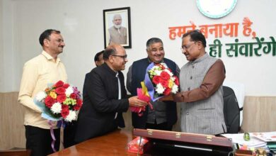 पर्यटन एवं संस्कृति मंत्री श्री राजेश अग्रवाल ने मुख्यमंत्री श्री विष्णुदेव साय को किया आमंत्रित