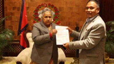 नेपाल में 115 दिनों बाद मंत्री कुलमान घिसिंग ने दिया इस्तीफा नेपाल में 115 दिनों बाद मंत्री कुलमान घिसिंग ने दिया इस्तीफा