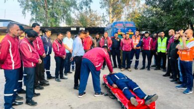 सड़क दुर्घटना में आपात स्थिति से निपटने मॉक-ड्रिल सड़क दुर्घटना में आपात स्थिति से निपटने मॉक-ड्रिल