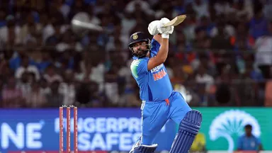 भारत और न्यूजीलैंड के बीच पहला वनडे वड़ोदरा में खेला जाना है। इस मैच में हर किसी की नजरें एक बार फिर रोहित शर्मा पर होगी। भारत और न्यूजीलैंड के बीच पहला वनडे वड़ोदरा में खेला जाना है। इस मैच में हर किसी की नजरें एक बार फिर रोहित शर्मा पर होगी।