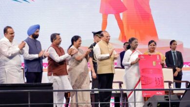 राष्ट्रपति मुर्मु ने लखपति बिटिया, होली–दीपावली पर मुफ्त गैस सिलेंडर और सहेली पिंक स्मार्ट कार्ड योजना का किया शुभारंभ