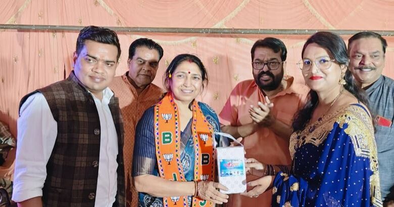 महिला दिवस पर रायपुर प्रेस क्लब में लक्ष्मी वर्मा  राज्य सभा संसद प्रत्यासी ने वैदिक न्यूज की एम् डी सैय्यद सलमा सहित प्रेस क्लब की समस्त महिला पत्रकारों का किया सम्मान