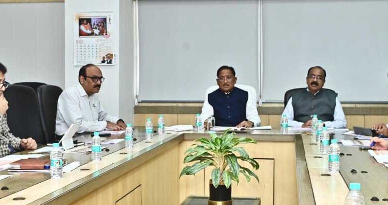 सड़क निर्माण में गुणवत्ता से समझौता नहीं होगा : मुख्यमंत्री विष्णु देव साय सड़क निर्माण में गुणवत्ता से समझौता नहीं होगा : मुख्यमंत्री विष्णु देव साय