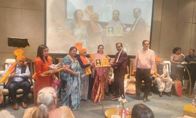 डॉ रेशमा अंसारी को पुष्पदेवी साहित्याचार्य विभूषण सम्मान  ममता कालिया की अध्यक्षता में दिल्ली में हुआ सम्मान