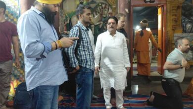 सर्व धर्म हनुमान मंदिर में उमड़ता है आस्था का सैलाब,15 वर्षों से अनवरत जारी है समाजसेवी कुबेर राठी का ‘शनिवार महाभंडारा’ सर्व धर्म हनुमान मंदिर में उमड़ता है आस्था का सैलाब,15 वर्षों से अनवरत जारी है समाजसेवी कुबेर राठी का ‘शनिवार महाभंडारा’