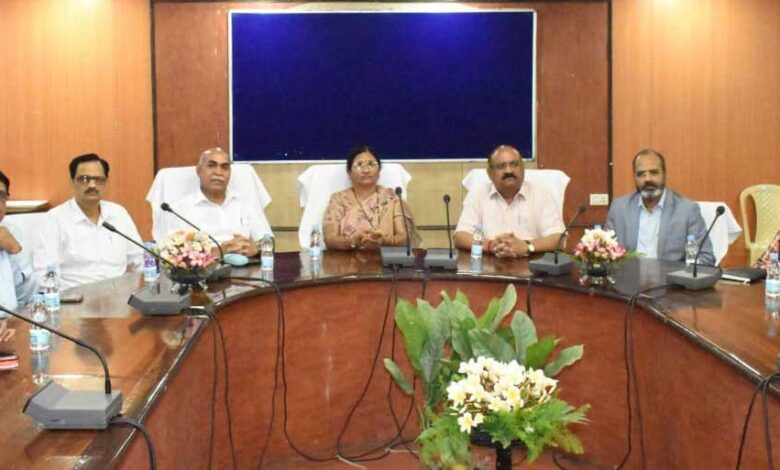 कृषि महाविद्यालय, रायपुर में उज़्बेकिस्तान यात्रा पर आधारित कृषि महाविद्यालय, रायपुर में उज़्बेकिस्तान यात्रा पर आधारित