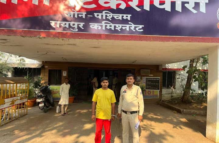 धारदार चाकू से हत्या करने नियत से हमला करने वाले आरोपी रामा साहू को किया गया धारदार चाकू के साथ रंगेहाथ गिरफ्तार।