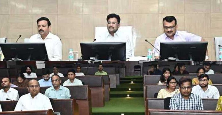 नगरीय निकायों के माध्यम से आश्रम-छात्रावासों के सेप्टिक टैंकों की हो सफाई , आश्रम-छात्रावासों की व्यवस्था सुदृढ़ करने के निर्देश