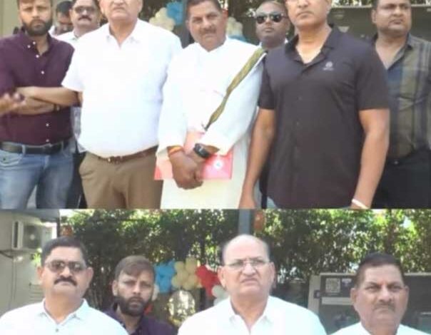 निर्माण सामग्री 25 फीसदी तक महंगी, कांट्रेक्टरों ने काम बंद का किया ऐलान एसोसिएशन की कोर कमेटी का फैसला, सीएम सहित विभाग प्रमुखों को सौंपेंगे ज्ञापन सिटी फोटो निर्माण सामग्री 25 फीसदी तक महंगी, कांट्रेक्टरों ने काम बंद का किया ऐलान एसोसिएशन की कोर कमेटी का फैसला, सीएम सहित विभाग प्रमुखों को सौंपेंगे ज्ञापन सिटी फोटो