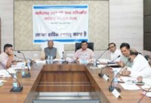 श्रमिकों के हितों की रक्षा एवं उनके समग्र विकास के लिए योजनाओं के क्रियान्वयन में पारदर्शिता एवं जवाबदेही सुनिश्चित हो : श्रम मंत्री लखन लाल देवांगन