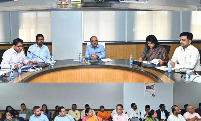 जनता से जुड़ी सभी सेवाएं को लोक सेवा गारंटी अधिनियम के दायरे में होना चाहिए – मुख्य सचिव श्री विकासशील