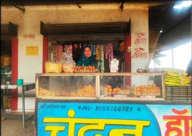 स्व-सहायता समूह से जुड़कर बदली जिंदगी की तस्वीर स्व-सहायता समूह से जुड़कर बदली जिंदगी की तस्वीर