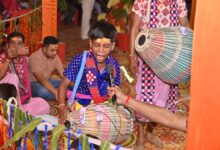 बसना के अरेकेल चौक पर गूंजा महामंत्र, अष्ट प्रहरी हरिनाम संकीर्तन में पहुंचे विधायक डॉ. संपत अग्रवाल