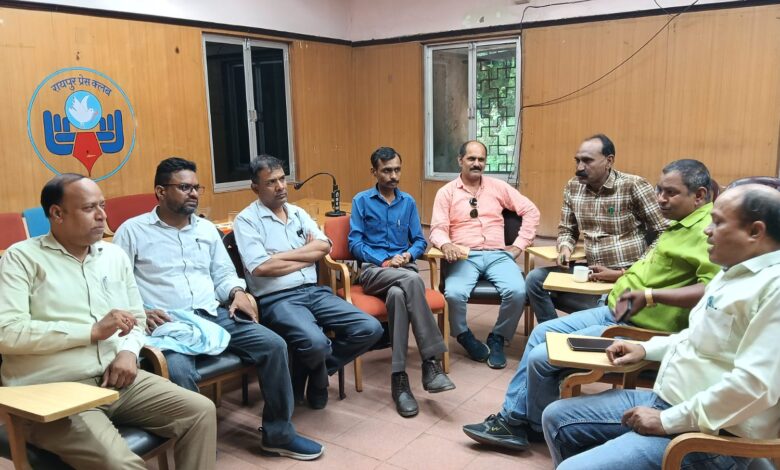 पत्रकारिता गौरव मार्तण्ड उत्सव की तैयारी को लेकर हुई “आवास एवं अतिथि सत्कार समिति बैठक
