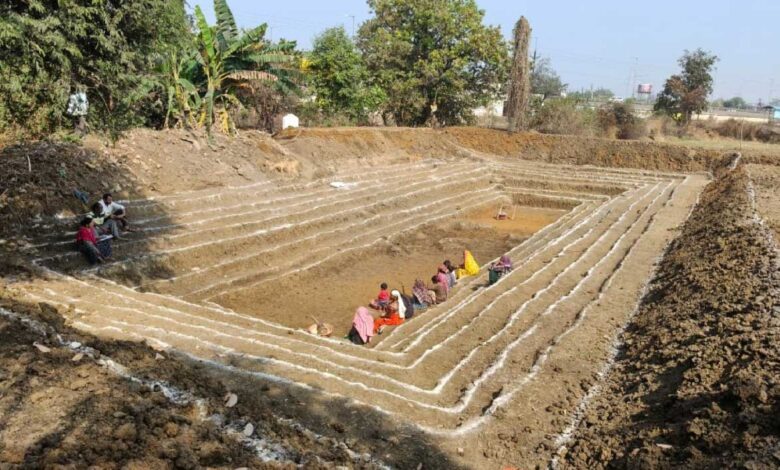 वर्षा जल सहेजकर भू -जल स्तर बढ़ाने प्रशासन की अभिनव पहल
