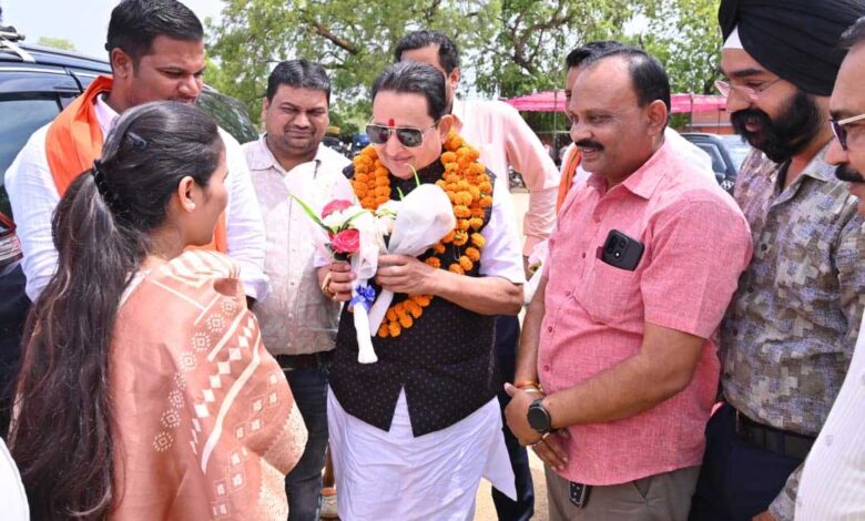 बसना विधायक डॉ. संपत अग्रवाल की उपस्थिति में ग्राम रेमड़ा में ‘सुशासन तिहार’ संपन्न, संवाद से समाधान की ओर बढ़ते कदम