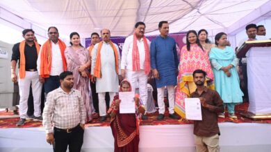 मोहतरा समाधान शिविर में 834 आवेदन प्राप्त, 246 मामलों का मौके पर निराकरण