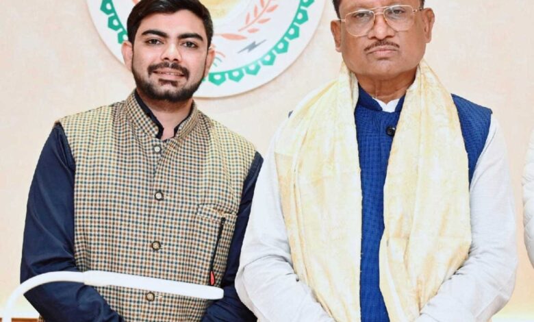 ज़ीशान सिद्दीकी बने राज्य स्तरीय DISHA ( विकास समन्वय एवं निगरानी )समिति के सदस्य…..