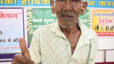 रायपुर : जनदर्शन में बुजुर्ग को मिला डिजिटल श्रवण यंत्र, 77 वर्षीय श्री श्याम लाल साहू को तत्काल मिली सुनने की नई शक्ति