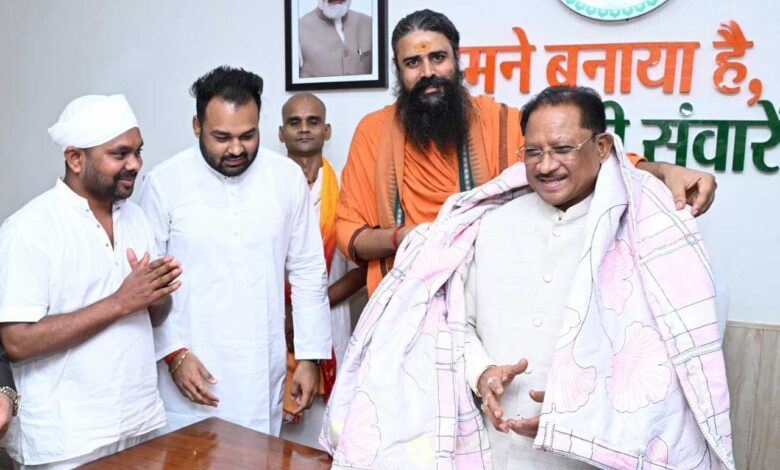 शिक्षा के साथ संस्कारों का समावेश हमारी प्राथमिकता : मुख्यमंत्री श्री विष्णु देव साय शिक्षा के साथ संस्कारों का समावेश हमारी प्राथमिकता : मुख्यमंत्री श्री विष्णु देव साय
