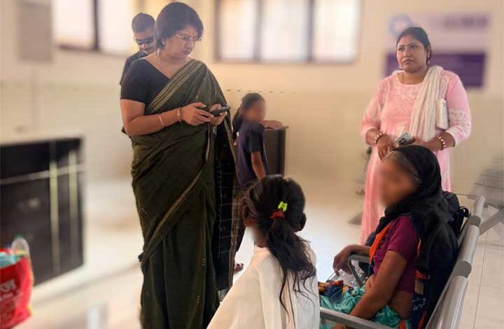 डॉ .वर्णिका शर्मा की पहल से गंभीर रूप से बीमार बालिका को मिला एम्स रायपुर में उपचार डॉ .वर्णिका शर्मा की पहल से गंभीर रूप से बीमार बालिका को मिला एम्स रायपुर में उपचार