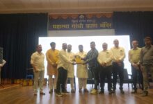 जरूरतमंदों के लिए फरिश्ता बने यूनुस अजनबी, रक्त अलंकरण सम्मान से नवाजे गए।