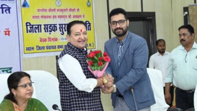 विधायक सुनील सोनी वैदिक ग्रुप एम डी सैय्यद सलमा ने किया मीरा इलेक्ट्रॉनिक शो रूम का शुभारंभ। विधायक सुनील सोनी वैदिक ग्रुप एम डी सैय्यद सलमा ने किया मीरा इलेक्ट्रॉनिक शो रूम का शुभारंभ।