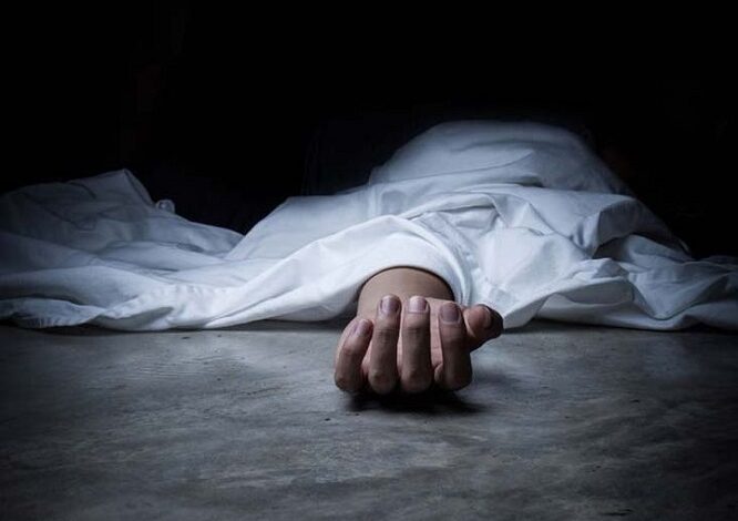 प्रेमी की मौत का सदमा नहीं सह सकी युवती, दो दिन बाद फांसी लगाकर दी जान प्रेमी की मौत का सदमा नहीं सह सकी युवती, दो दिन बाद फांसी लगाकर दी जान