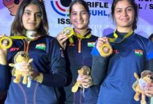 वित्त मंत्री श्री ओपी चौधरी ने ISSF वर्ल्ड कप में पदक विजेता ईशा सिंह और मनु भाकर को दी बधाई